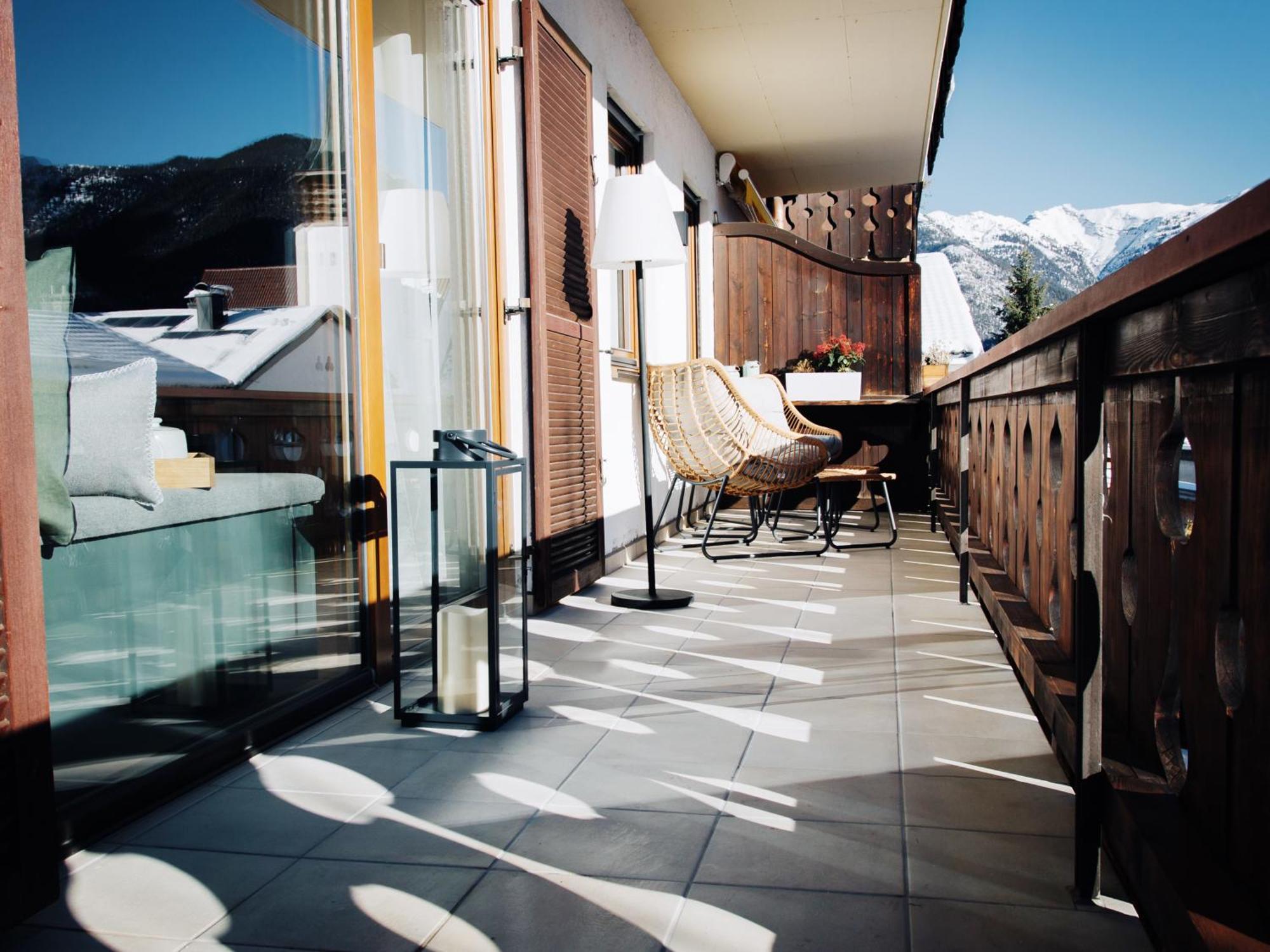 Die Karwendelsuite - 5 Sterne Fewo Mit Bestem Bergblick, Zentrumsnah & Ruhig Gelegen, Familienfreundlich มิทเทนวัลด์ ภายนอก รูปภาพ