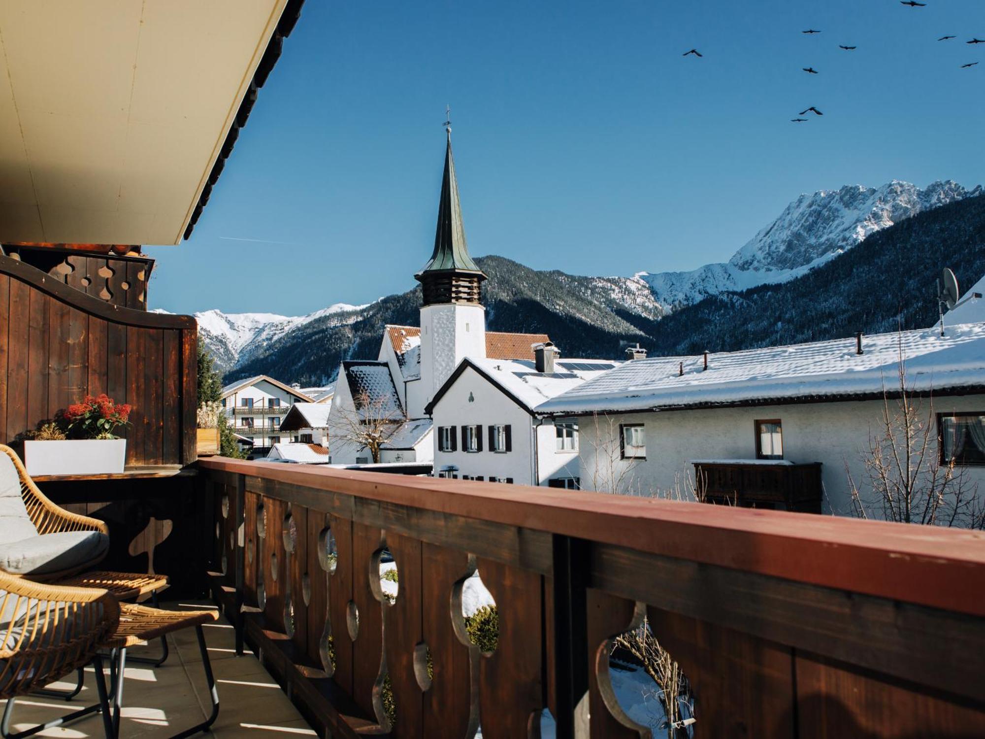 Die Karwendelsuite - 5 Sterne Fewo Mit Bestem Bergblick, Zentrumsnah & Ruhig Gelegen, Familienfreundlich มิทเทนวัลด์ ภายนอก รูปภาพ