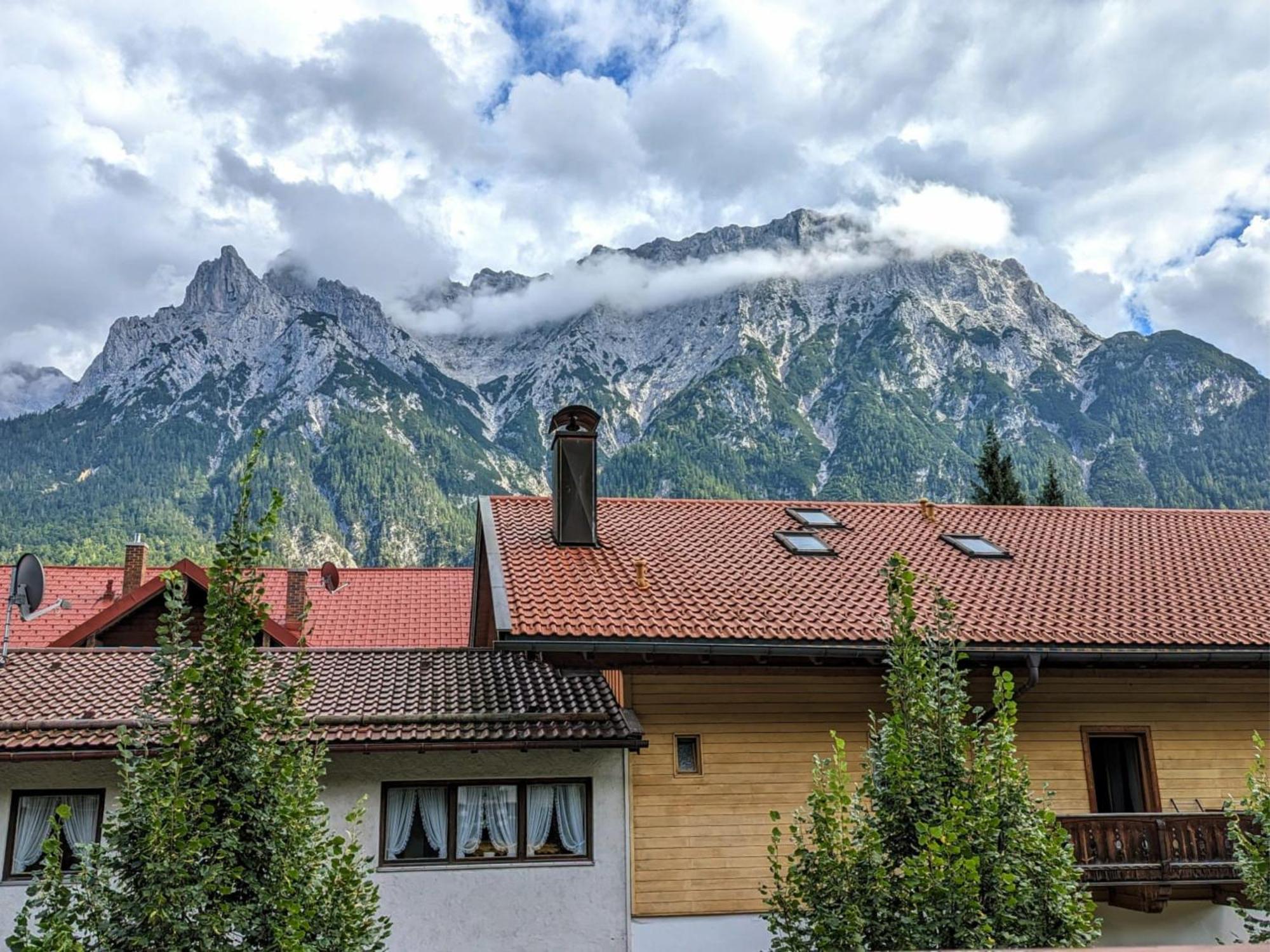 Die Karwendelsuite - 5 Sterne Fewo Mit Bestem Bergblick, Zentrumsnah & Ruhig Gelegen, Familienfreundlich มิทเทนวัลด์ ภายนอก รูปภาพ